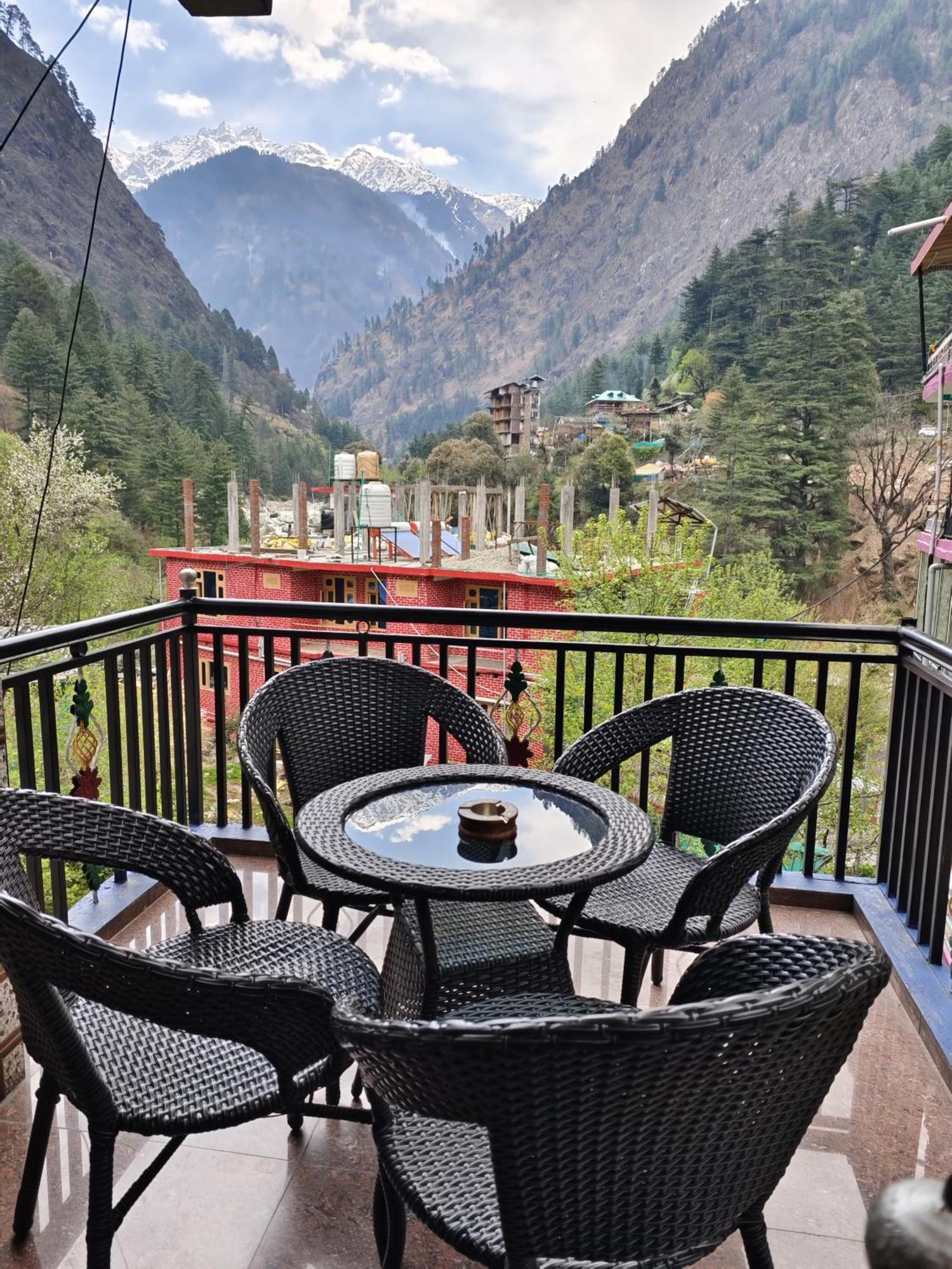 Moonlight Guest House Kasol Dış mekan fotoğraf